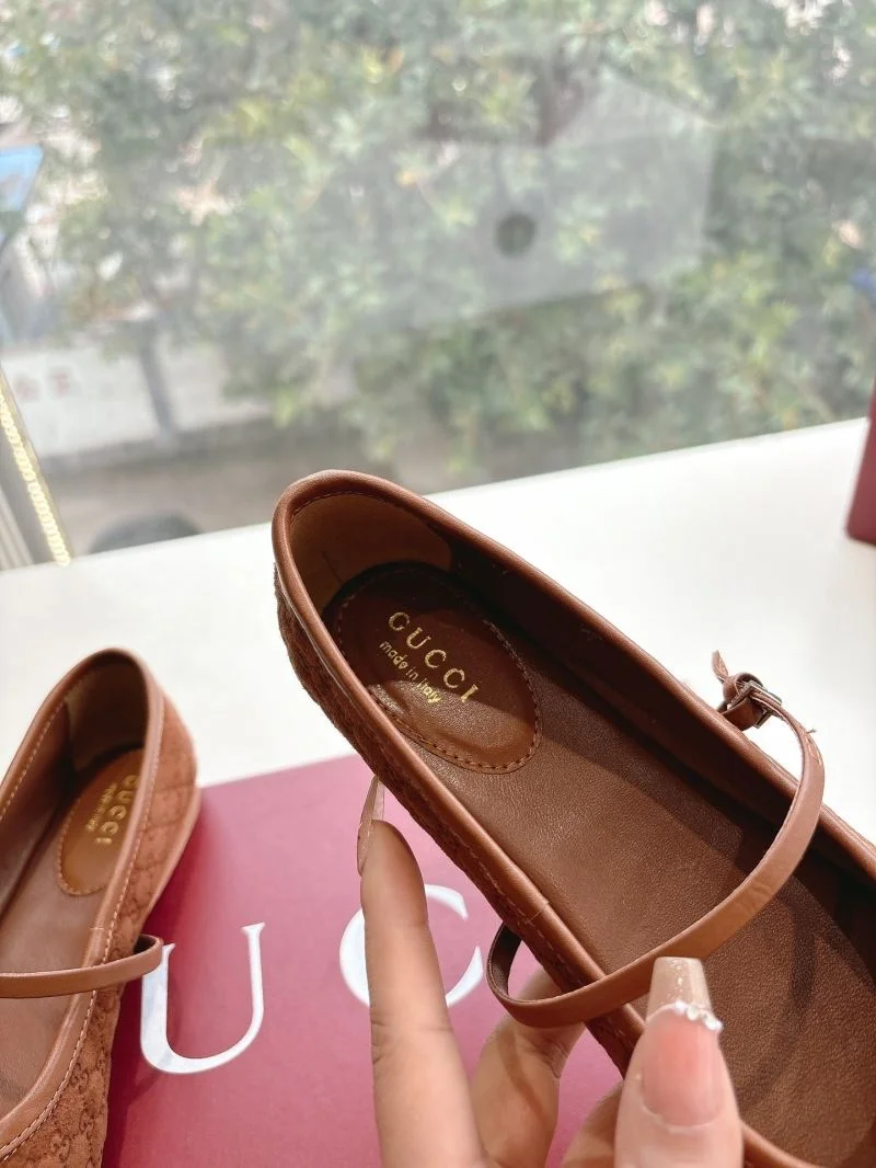 Attractive Gucci Flat Shoes 24837