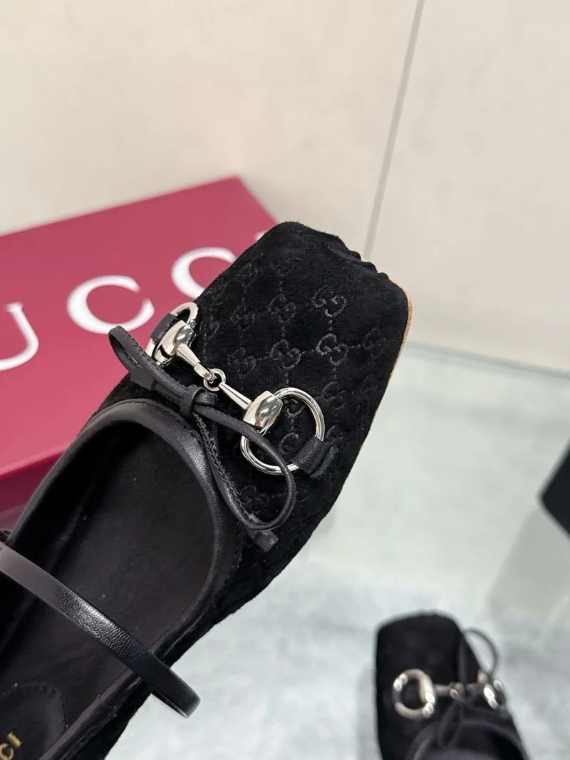EasyCare Gucci Flat Shoes 24838