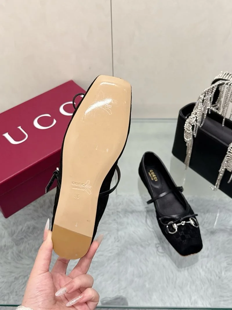 EasyCare Gucci Flat Shoes 24838
