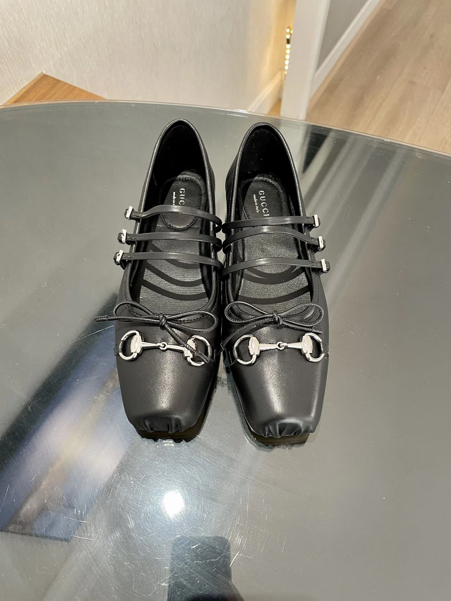 Gucci Flat Shoes Chic 24503