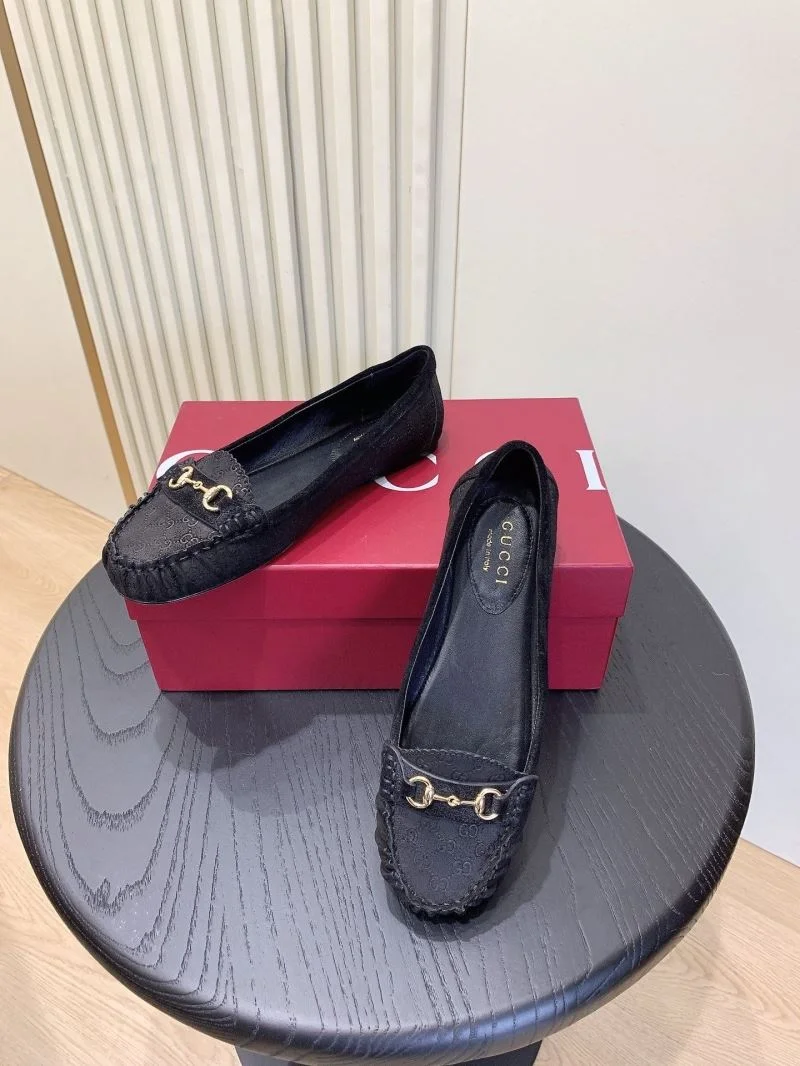 Tailored Gucci Flat Shoes 24495