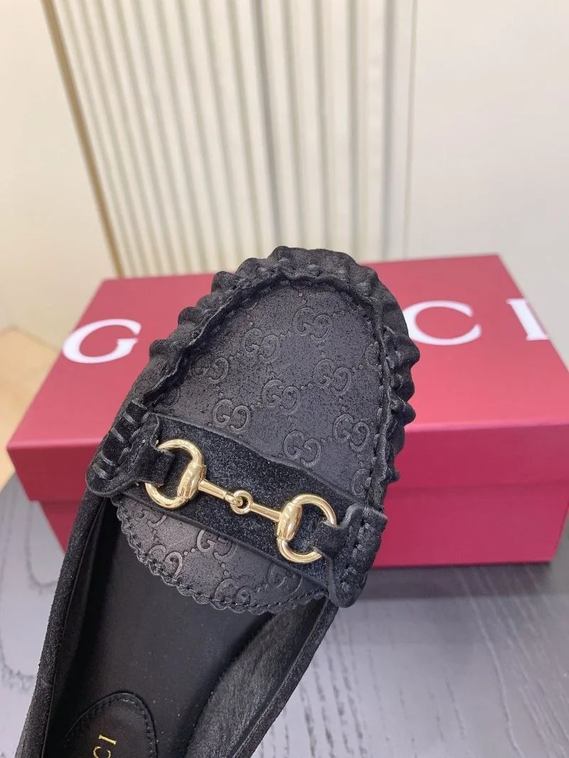 Tailored Gucci Flat Shoes 24495