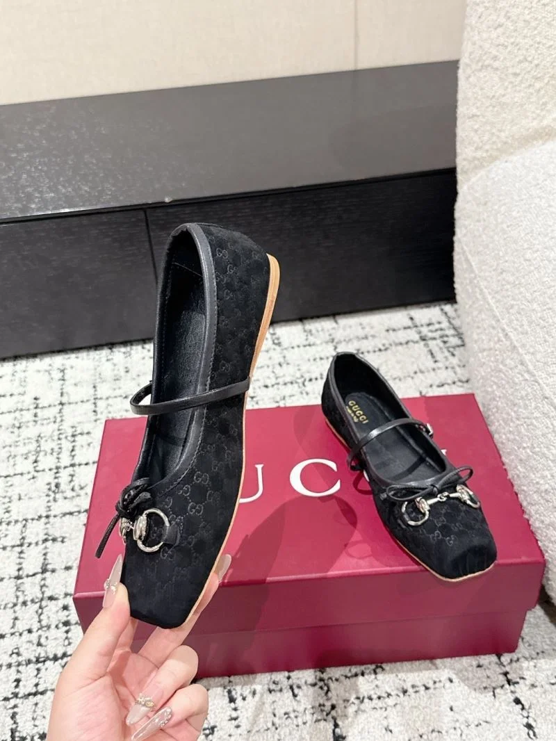 SportInspired Gucci Flat Shoes 24508