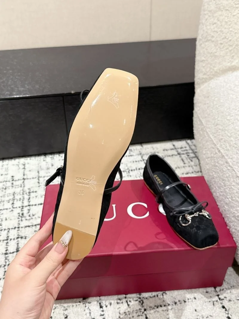 SportInspired Gucci Flat Shoes 24508