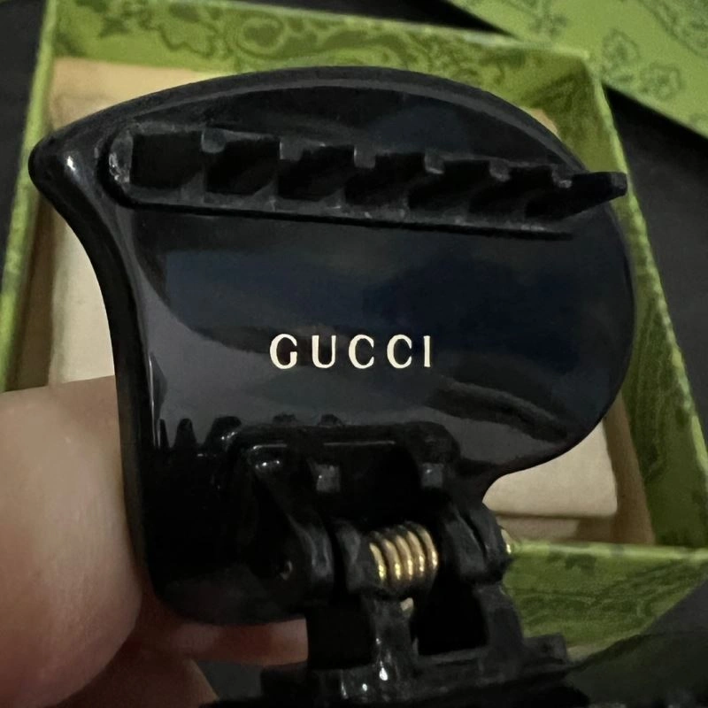 StreetReady Gucci Hairpins 246588