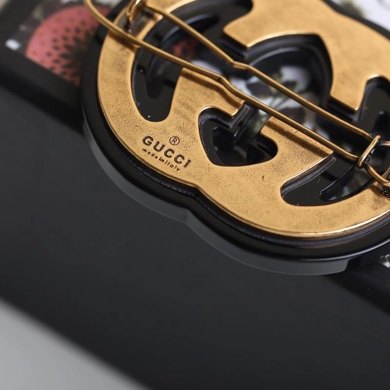 WaterResistant Gucci Hairpins 244318