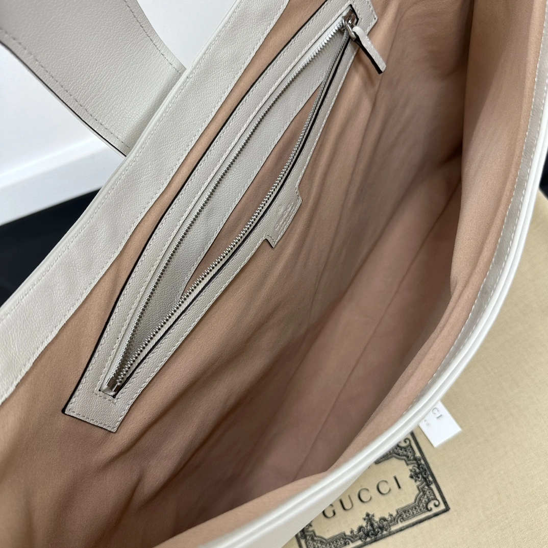 RelaxedFit Gucci Hobo Bags 72548