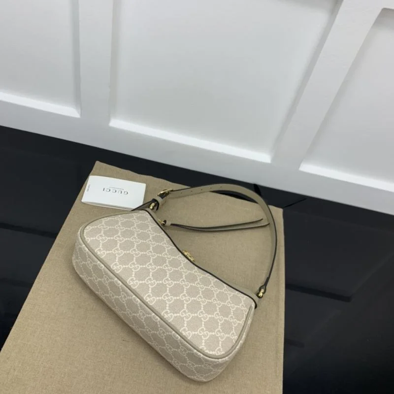 Flexible Gucci Hobo Bags 51316