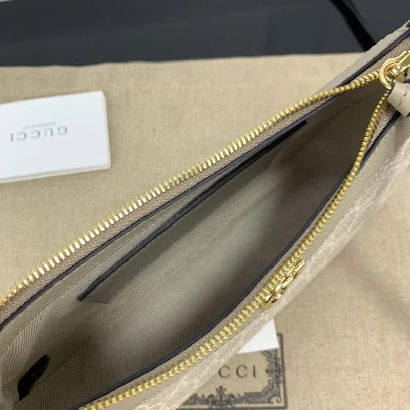 Flexible Gucci Hobo Bags 51316