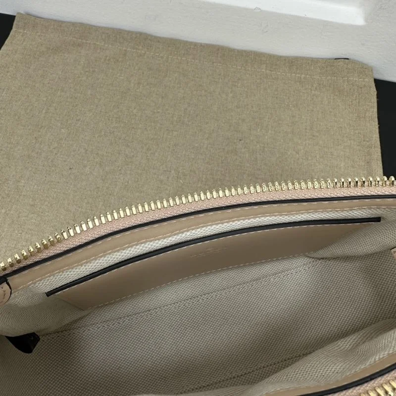 Timeless Gucci Hobo Bags 51273