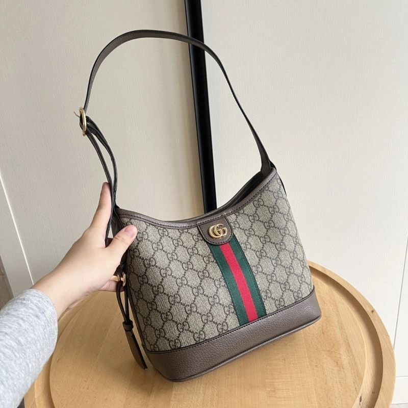 UrbanChic Gucci Hobo Bags 81430