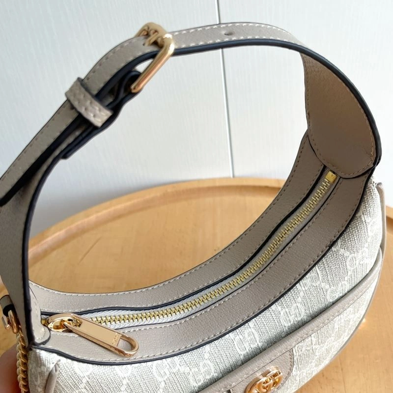 Effortless Gucci Hobo Bags 81414