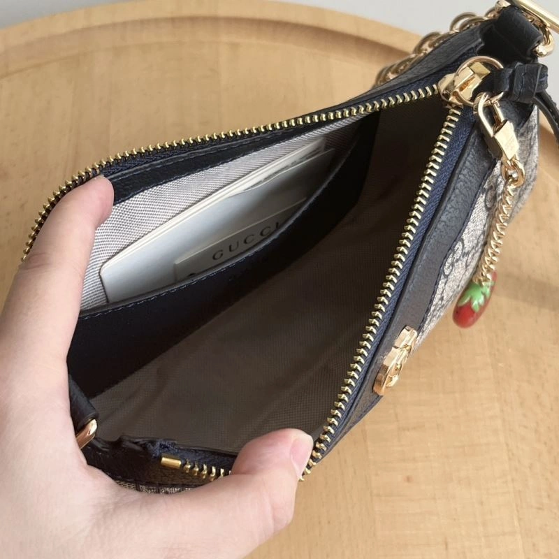 Contemporary Gucci Hobo Bags 81391
