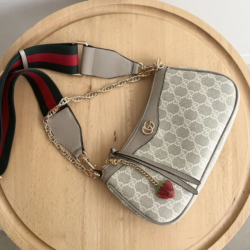 Flexible Gucci Hobo Bags 81392
