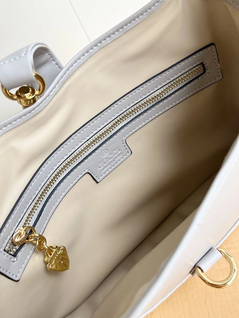 Gucci Hobo Bags Functional 81384