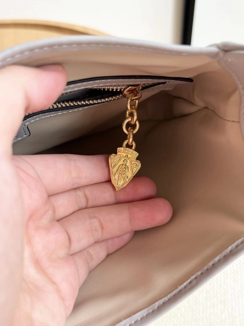 Gucci Hobo Bags Functional 81384