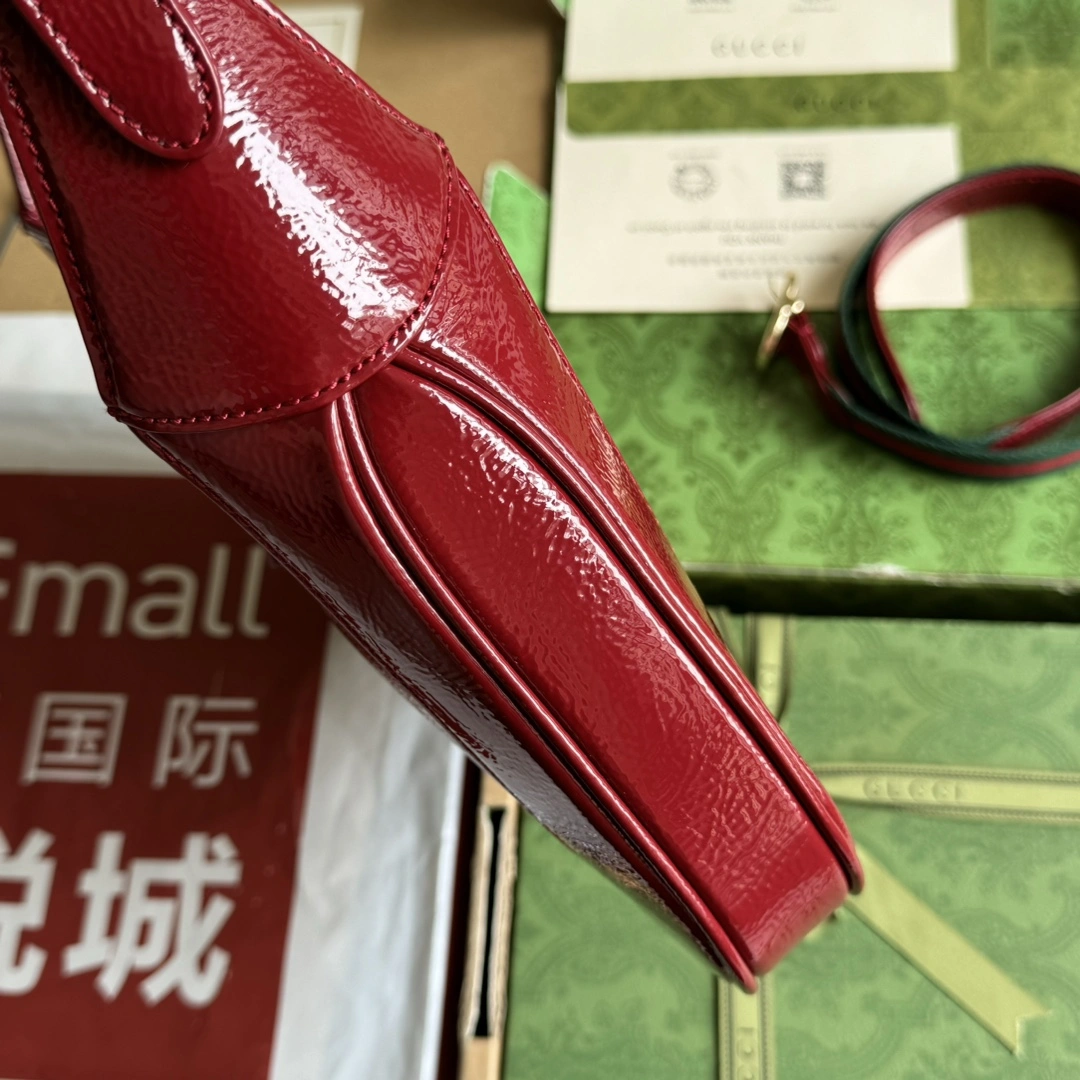 Gucci Hobo Bags UrbanChic 72439