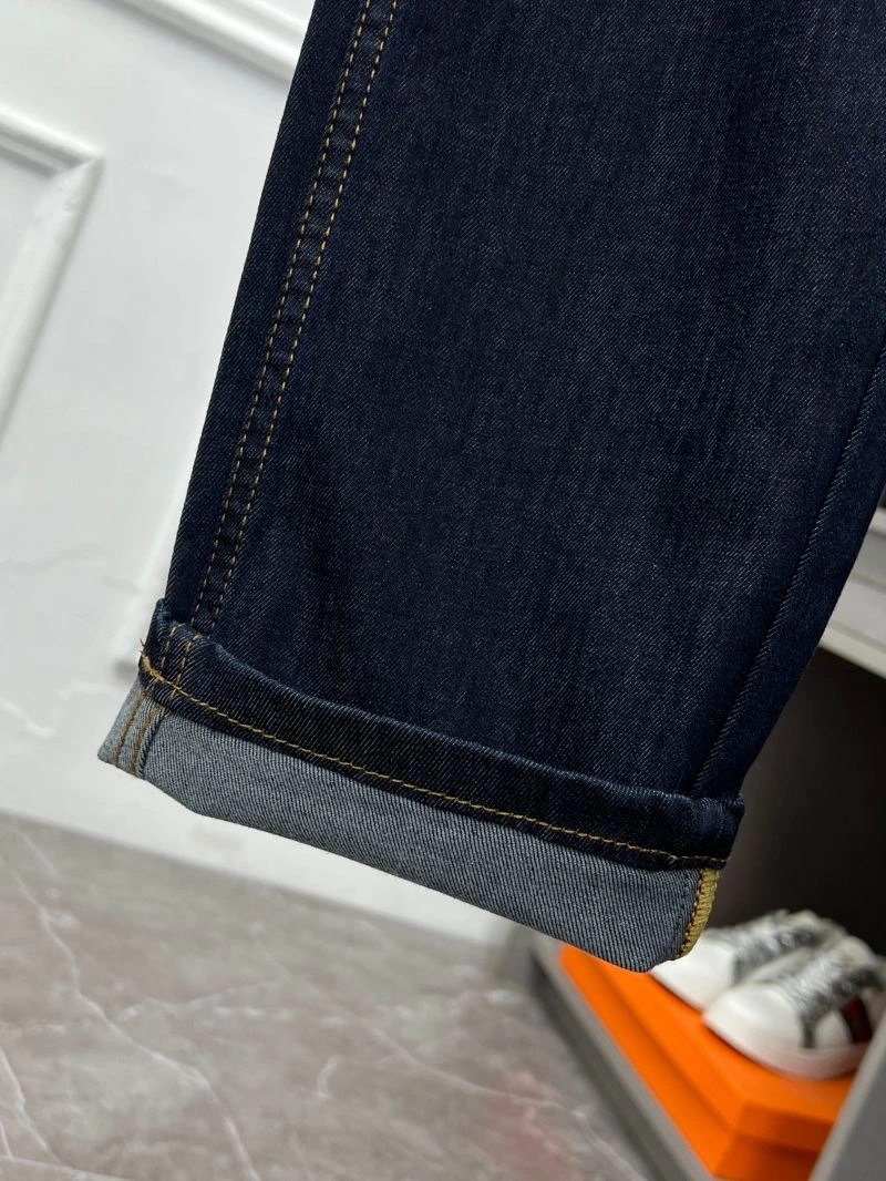 Lightweight Gucci Jeans 128136