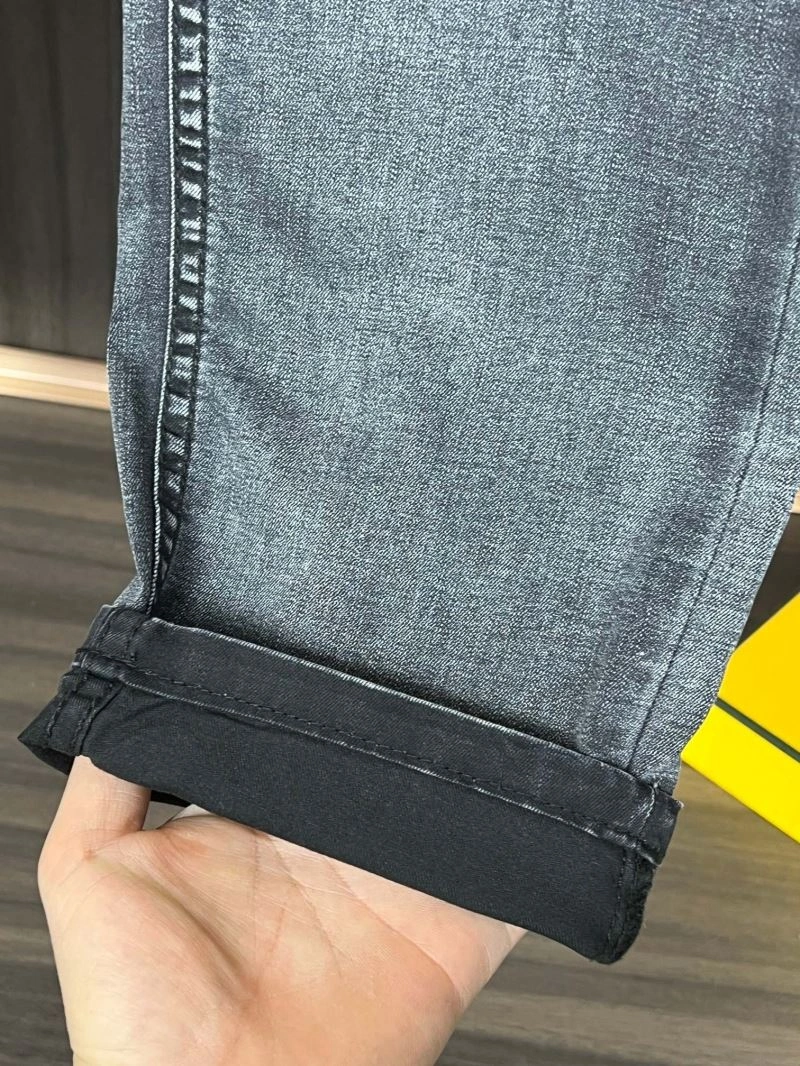 TravelReady Gucci Jeans 128137
