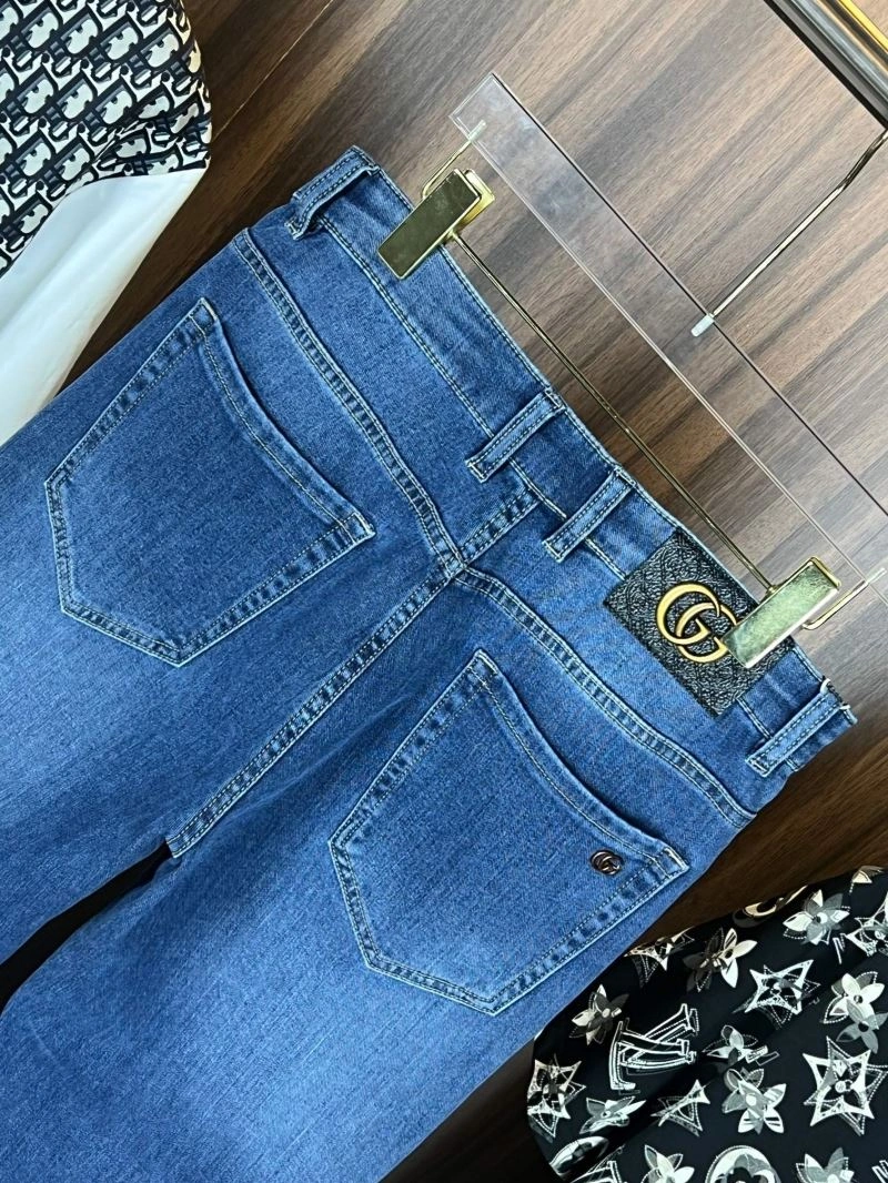 Unique Gucci Jeans 128139