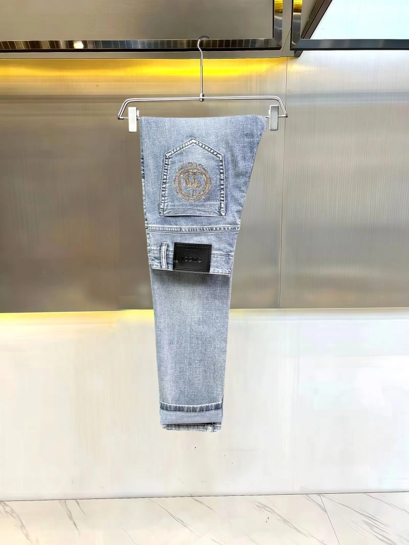 EyeCatching Gucci Jeans 127731