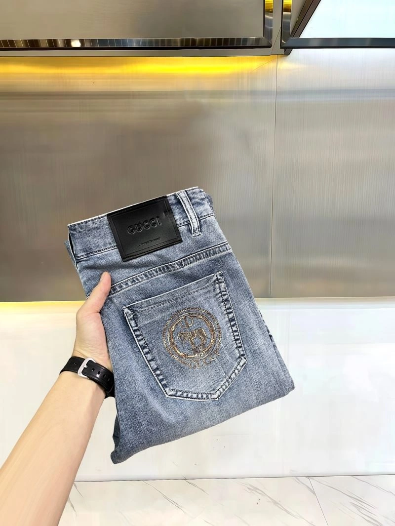 EyeCatching Gucci Jeans 127731