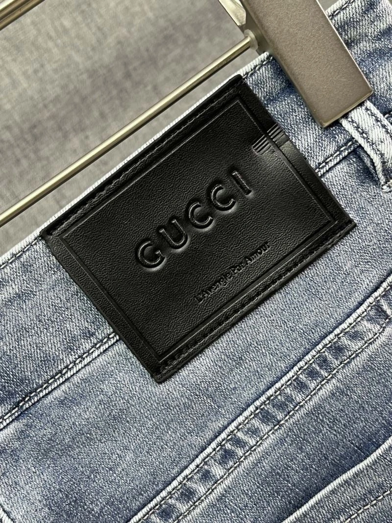 EyeCatching Gucci Jeans 127731
