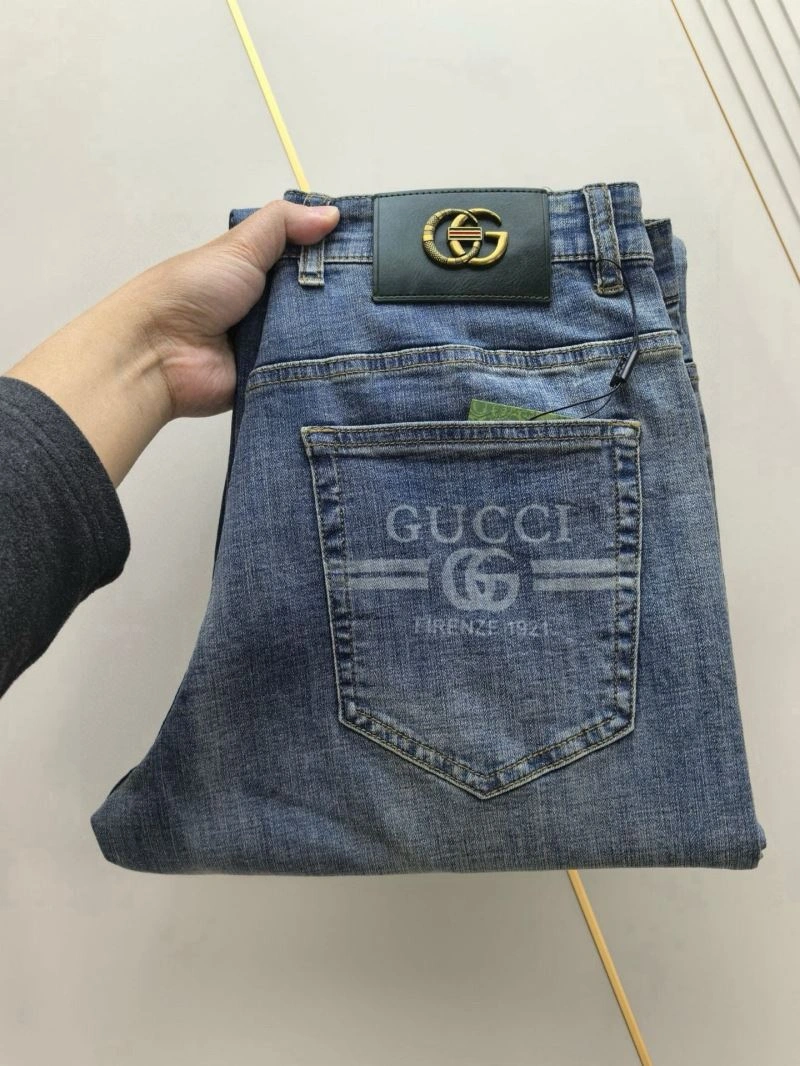 Comfortable Gucci Jeans 127743