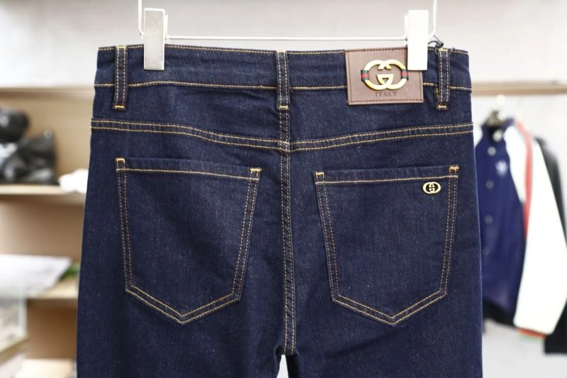Sporty Gucci Jeans 127362