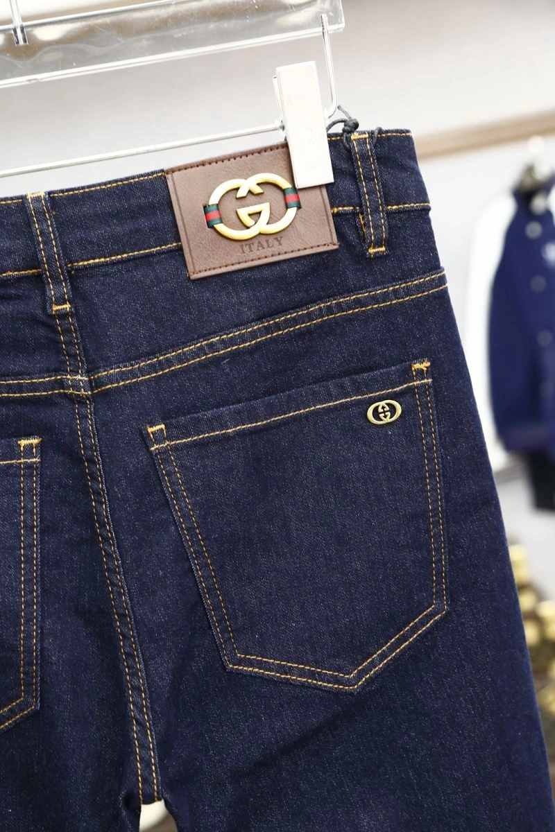 Sporty Gucci Jeans 127362