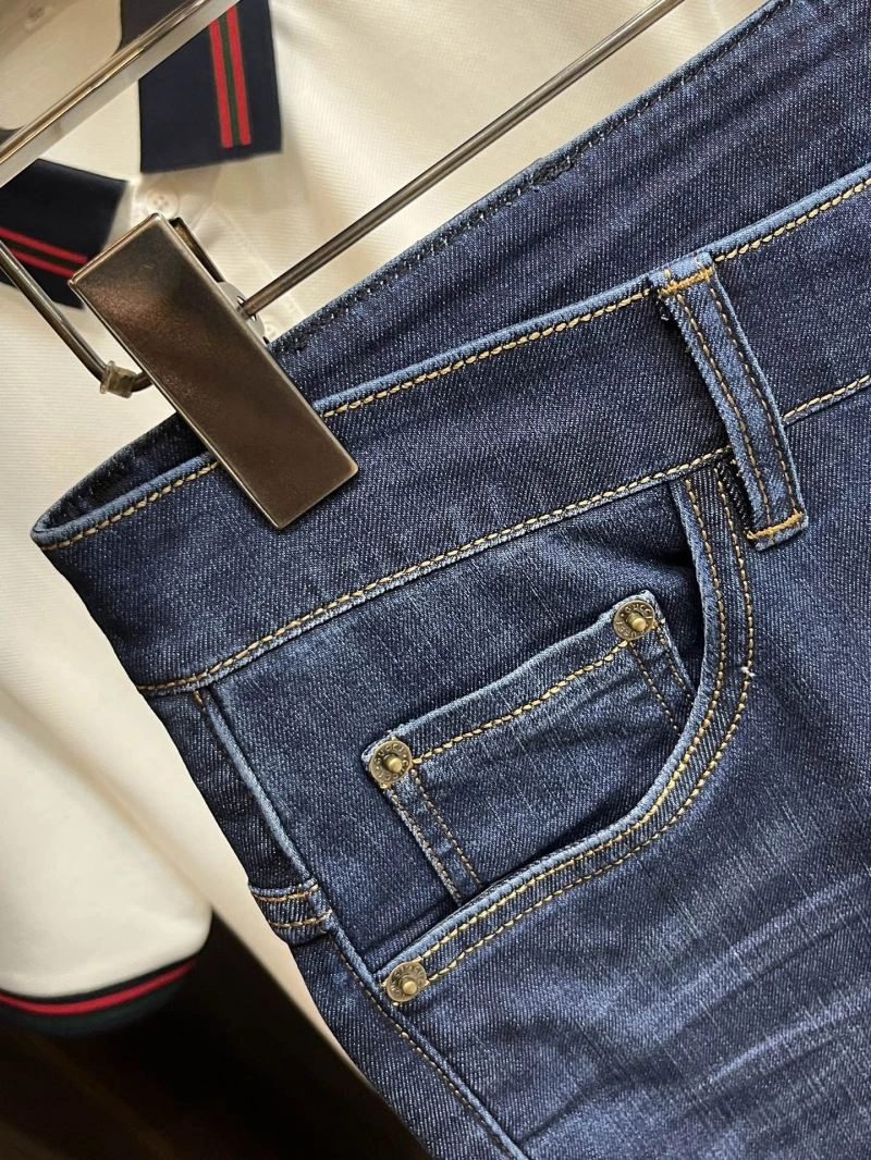 Trendsetting Gucci Jeans 126850