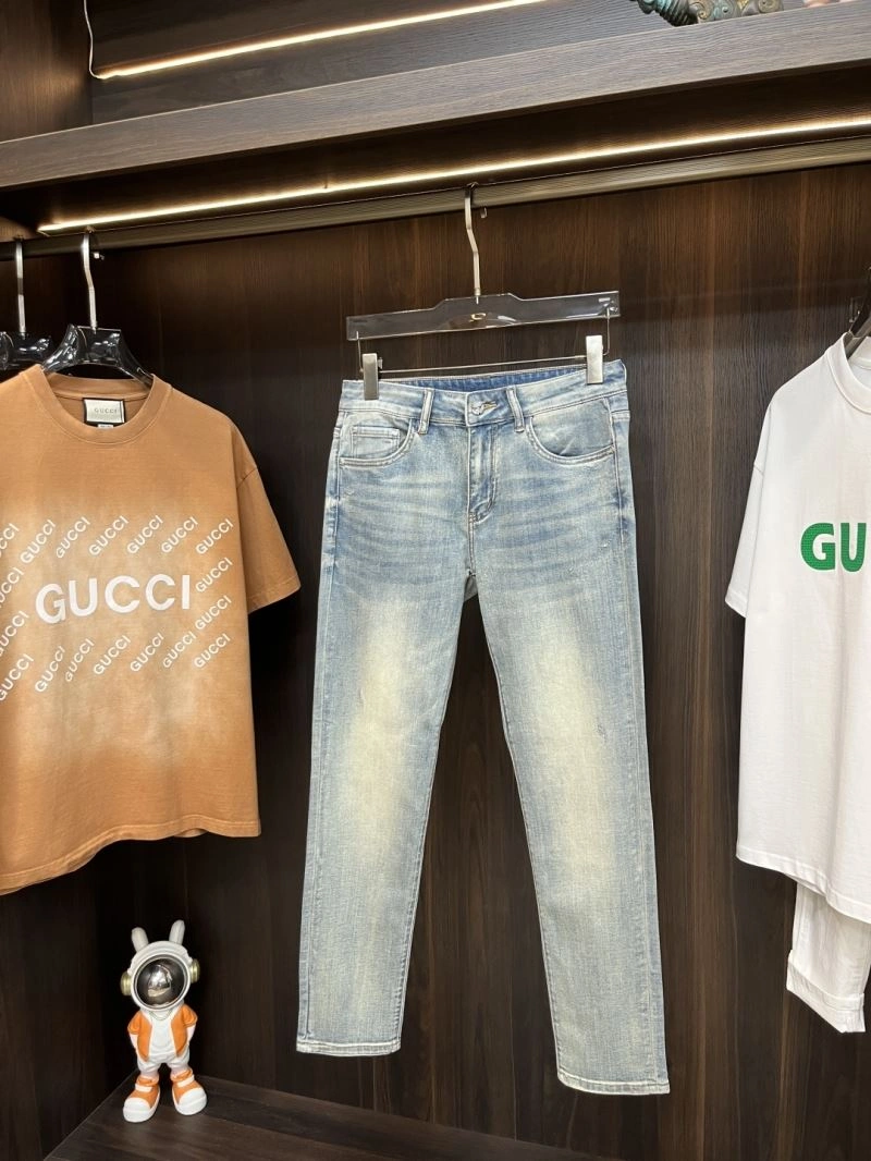 Stylish Gucci Jeans 126846
