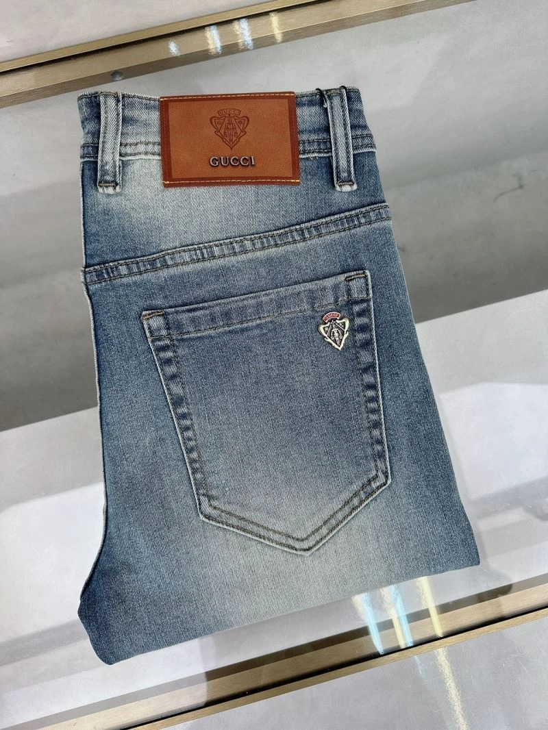 ModernLook Gucci Jeans 126834