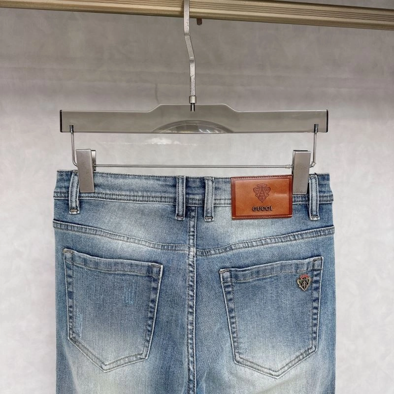 ModernLook Gucci Jeans 126834