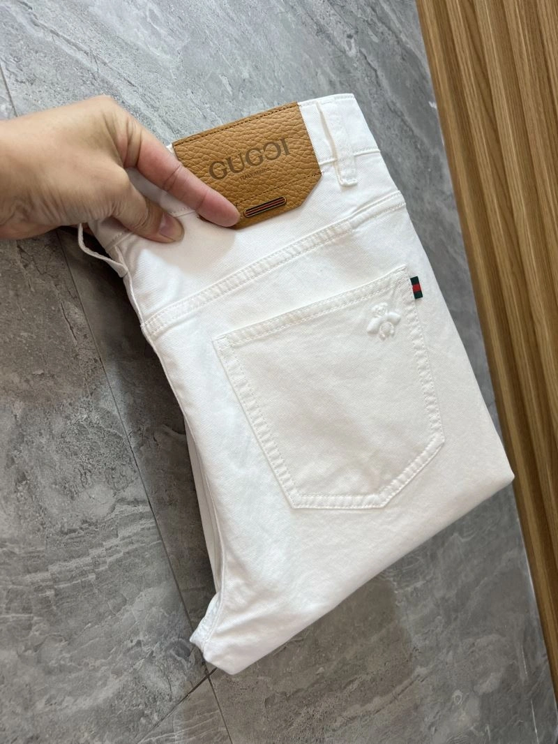 Effortless Gucci Jeans 126831