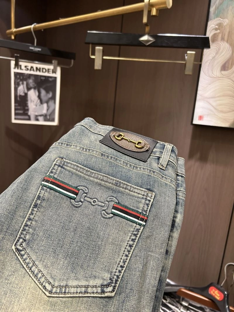 Sporty Gucci Jeans 126824