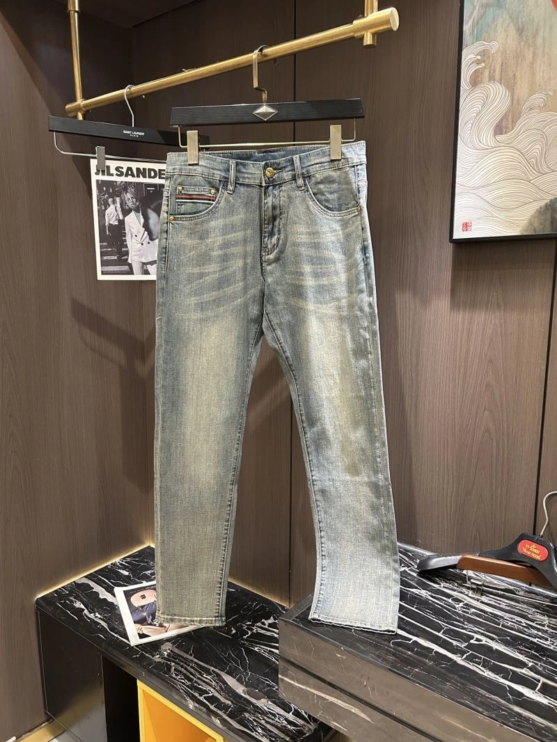 Sporty Gucci Jeans 126824