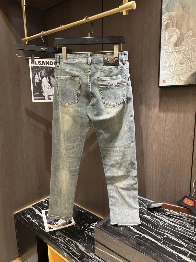 Sporty Gucci Jeans 126824