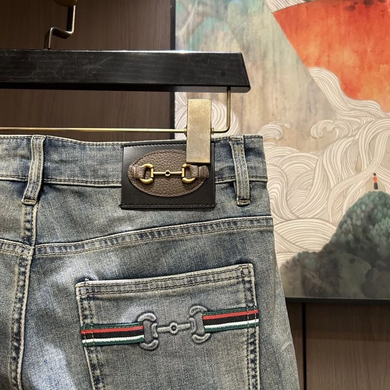 Sporty Gucci Jeans 126824