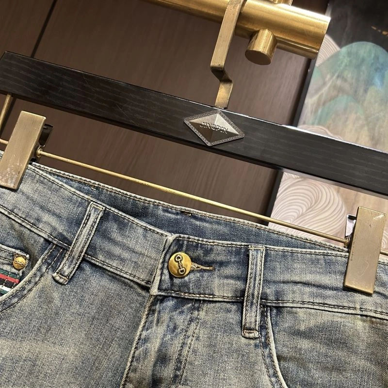Sporty Gucci Jeans 126824