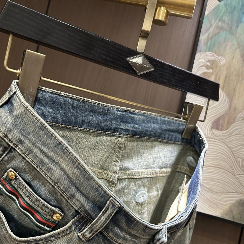 Sporty Gucci Jeans 126824
