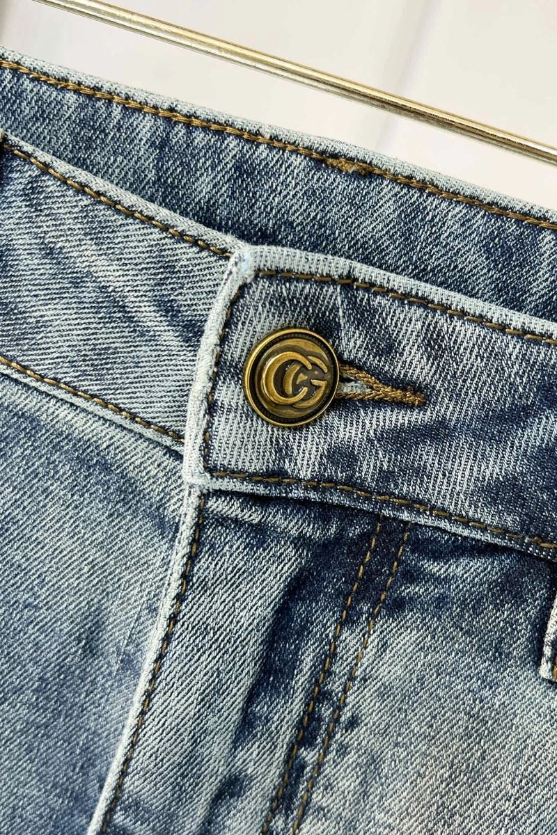 Breathable Gucci Jeans 126406
