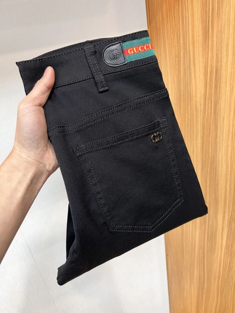 EyeCatching Gucci Jeans 126411