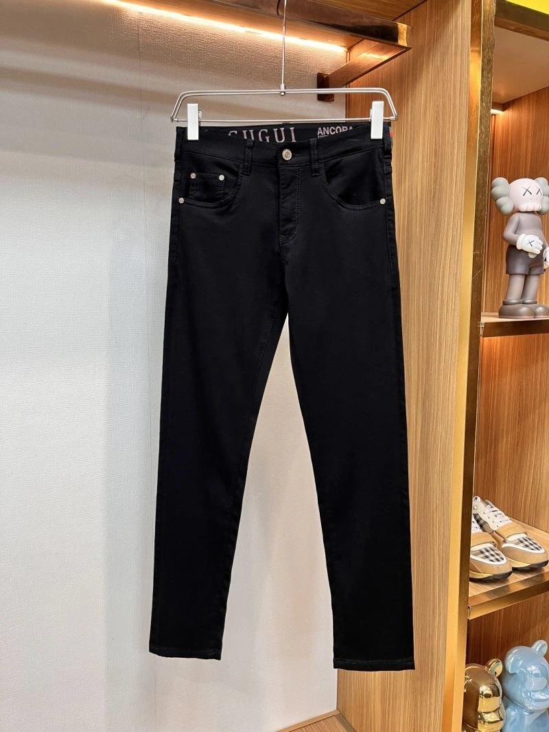 EyeCatching Gucci Jeans 126411