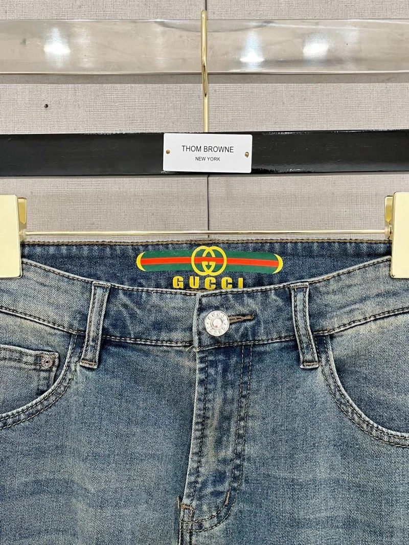Breathable Gucci Jeans 126407