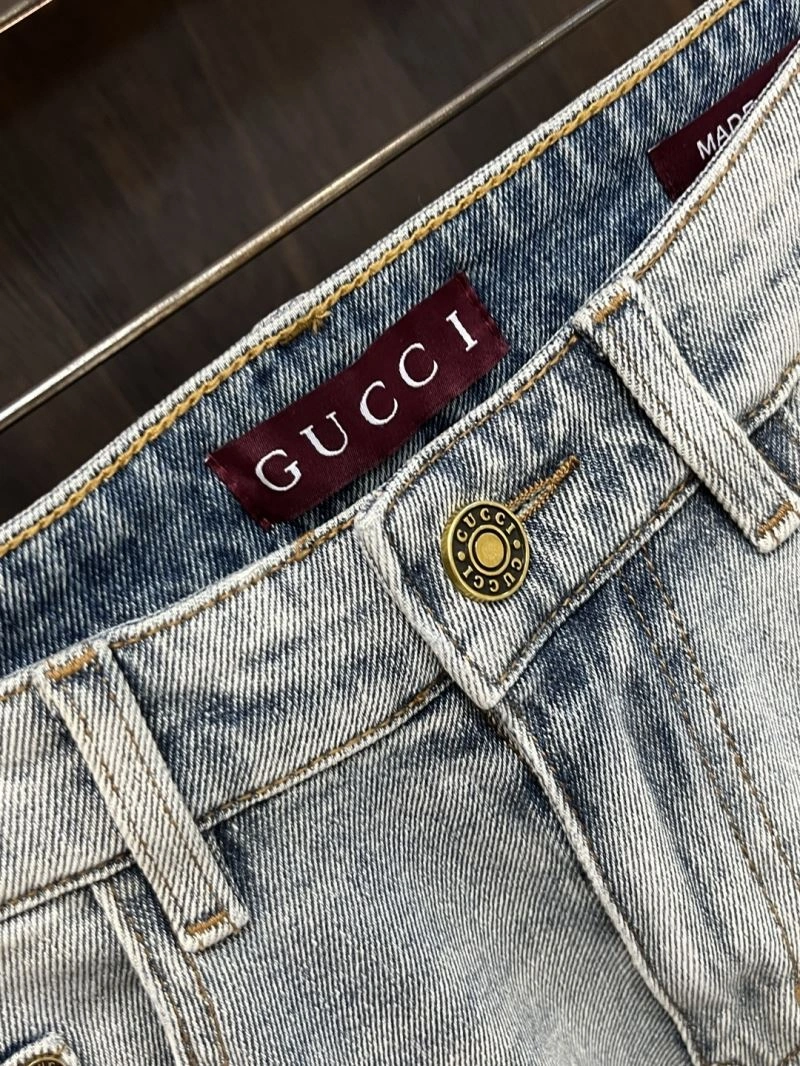 ModernLook Gucci Jeans 126373