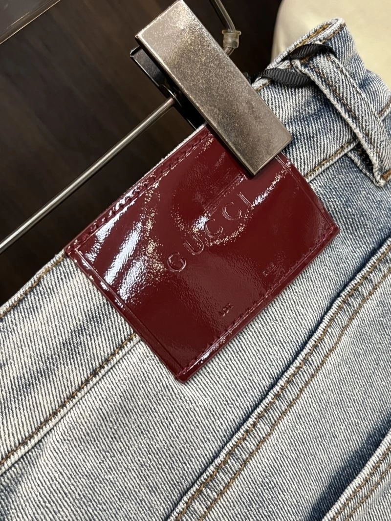 ModernLook Gucci Jeans 126373