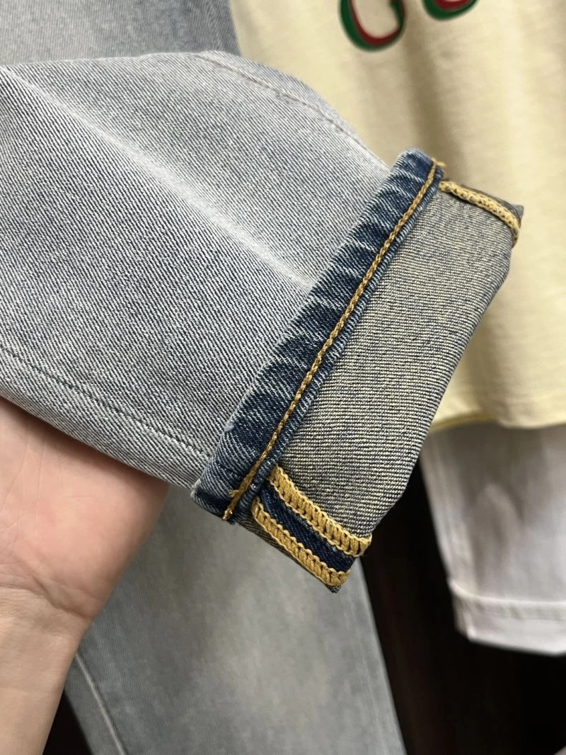 ModernLook Gucci Jeans 126373