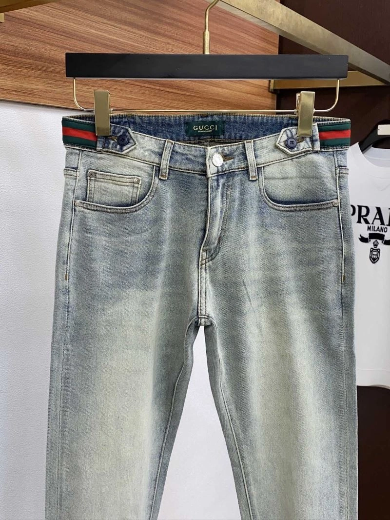 Comfortable Gucci Jeans 126028