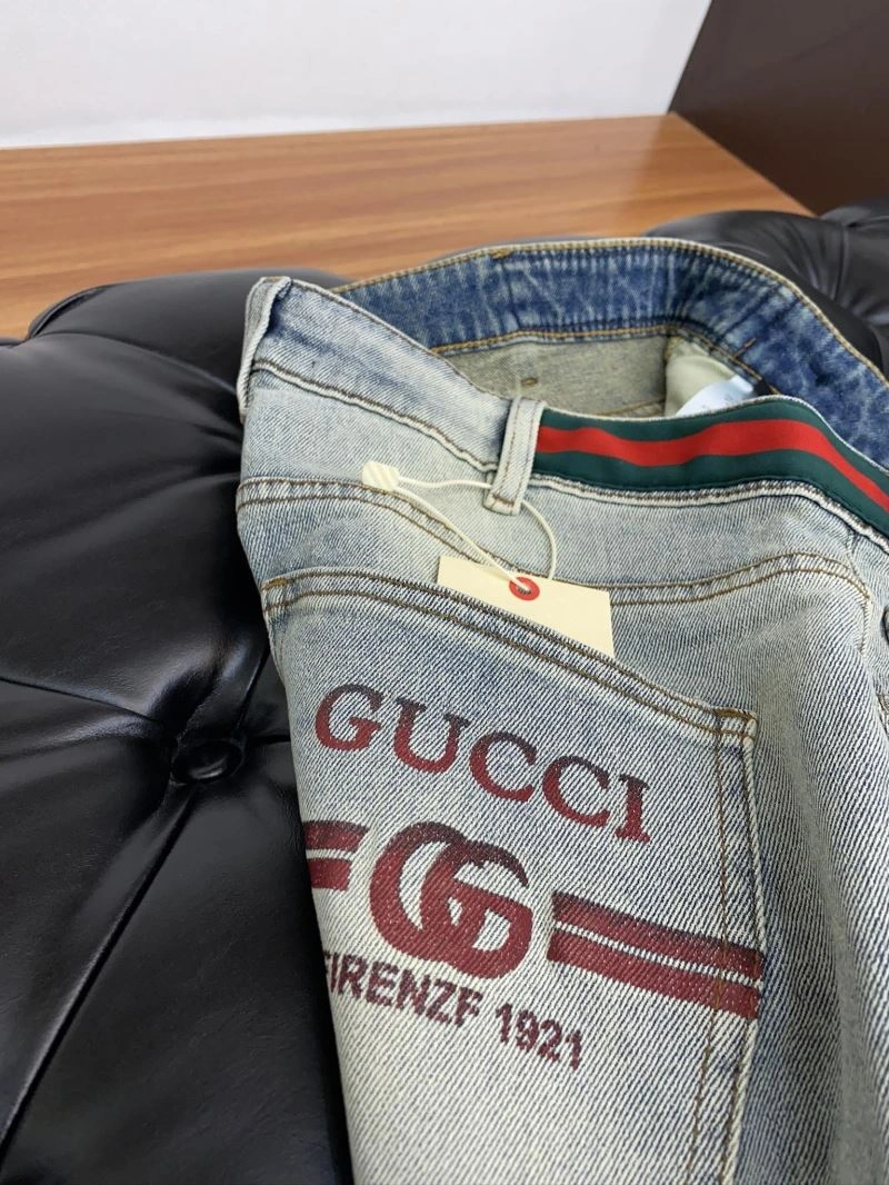 Comfortable Gucci Jeans 126028